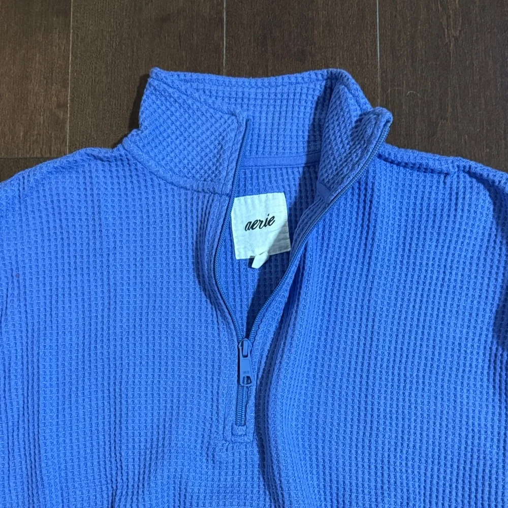 Aerie Women’s Quarter Zip - Picture 3 of 4